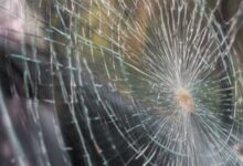 Kırık cam teorisi nedir konulu kırık cam görseli