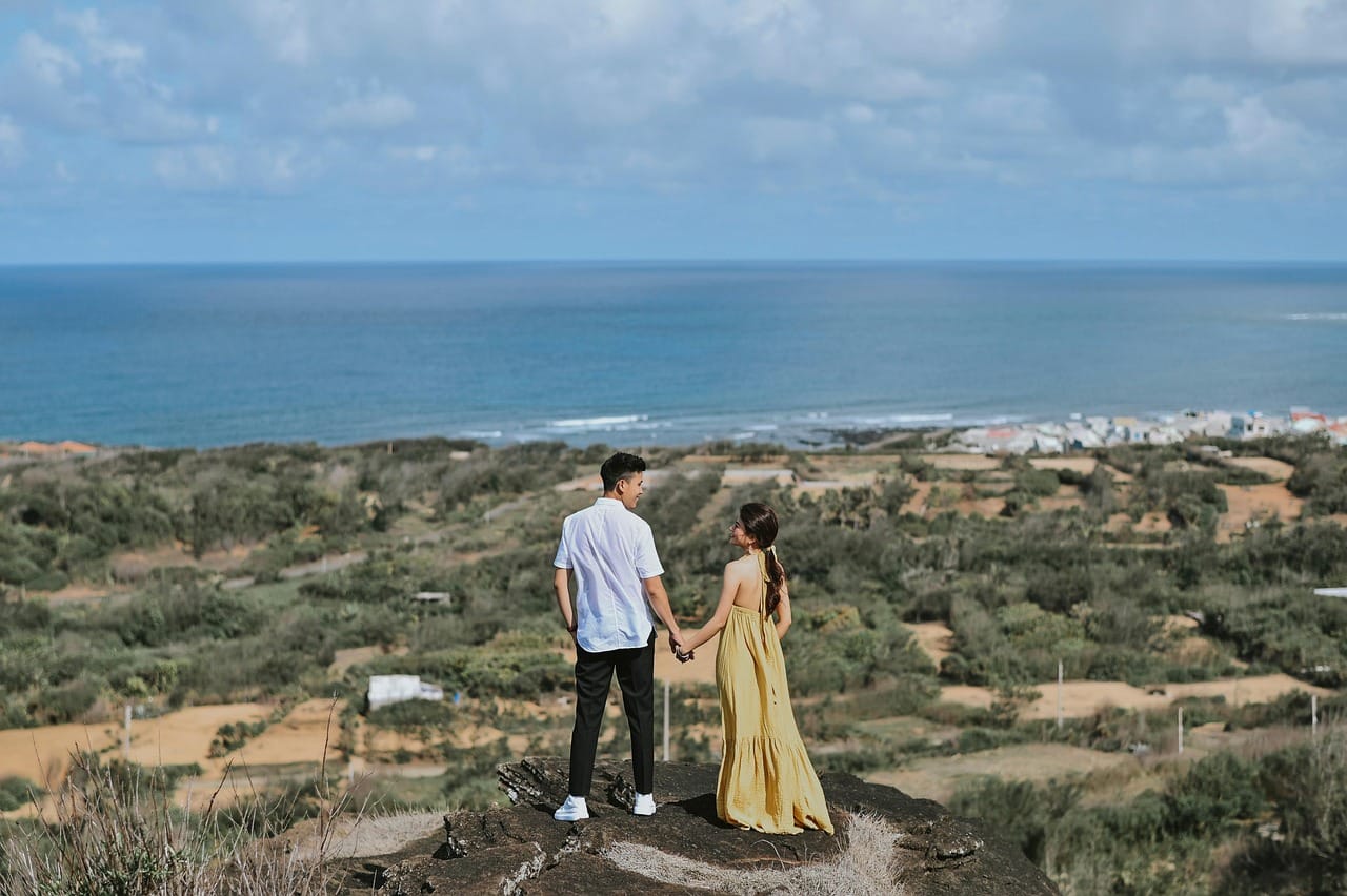 Aşkı Çekmek İçin Olumlamalar: 2025'te Kalbinizi Aşkla Doldurun