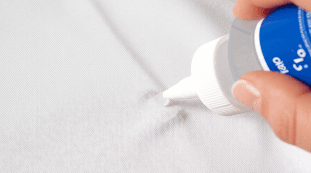 Beyaz Giysilerden Leke Çıkarma Sanatı: Pratik ve Etkili Yöntemler